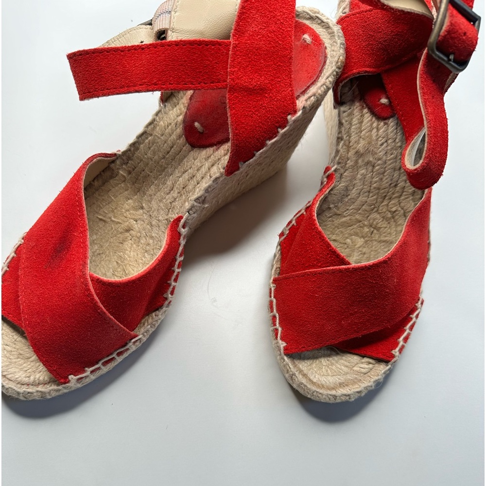 Red GARDEN Wedges
